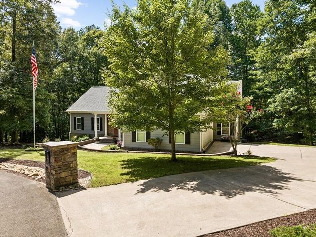 45 Hemlock Court, Talking Rock, GA 30175