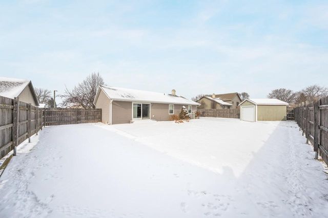 1253 MEADOWVIEW DRIVE, Menasha, WI 54952