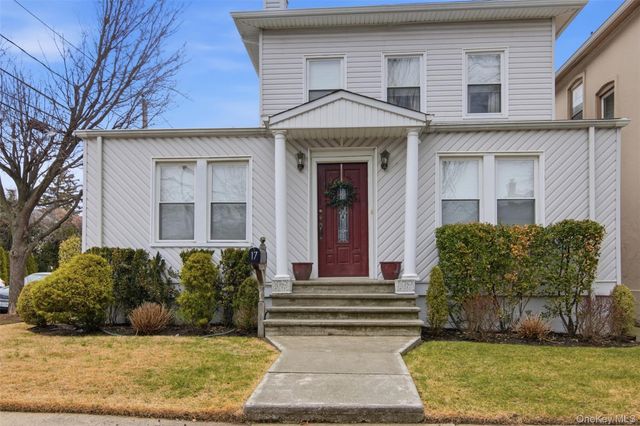 17 Park Place, Floral Park, NY 11001