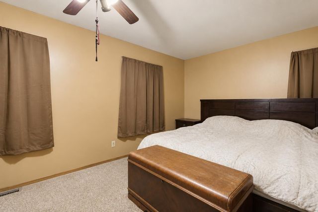 1110 MAYPER Drive, Carter Lake, IA 51510