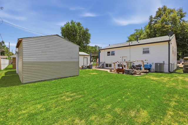 1110 MAYPER Drive, Carter Lake, IA 51510