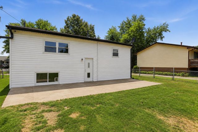 1110 MAYPER Drive, Carter Lake, IA 51510