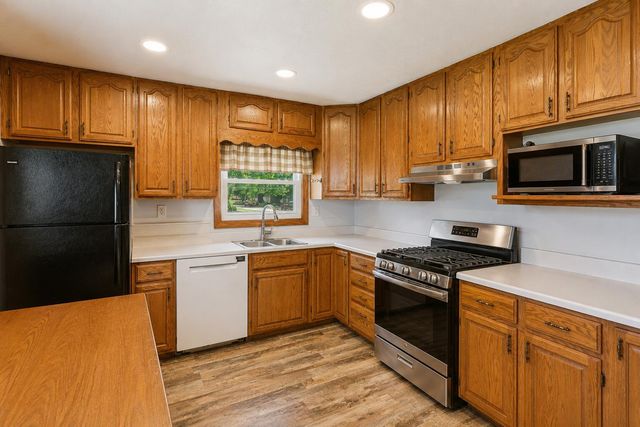 1110 MAYPER Drive, Carter Lake, IA 51510