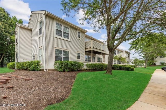 425 Winterberry Court, Howell, NJ 07731