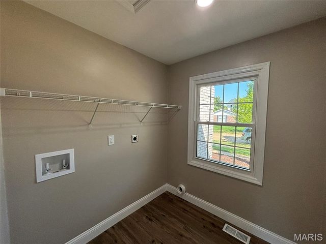 1917 Dovercliff Court, Chesterfield, MO 63017