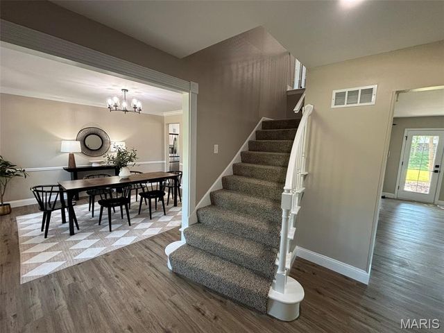 1917 Dovercliff Court, Chesterfield, MO 63017