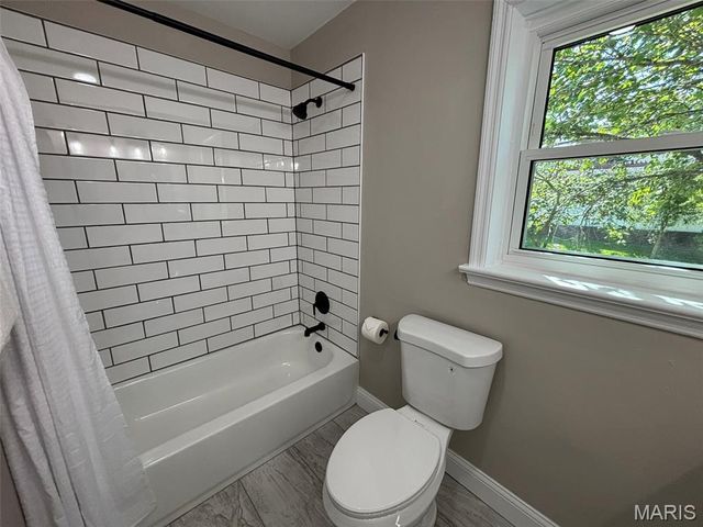 1917 Dovercliff Court, Chesterfield, MO 63017