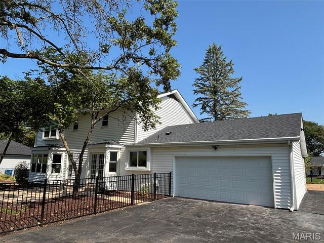 1917 Dovercliff Court, Chesterfield, MO 63017