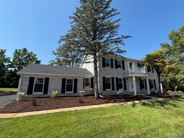 1917 Dovercliff Court, Chesterfield, MO 63017
