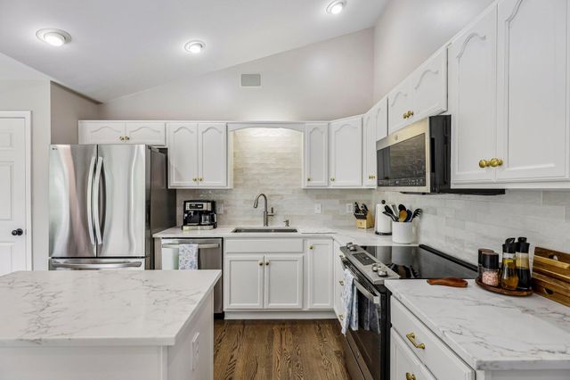 3035 Canyon Overlook, Burlington, KY 41005