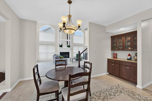 9326 Caddyshack Circle, St Louis, MO 63127