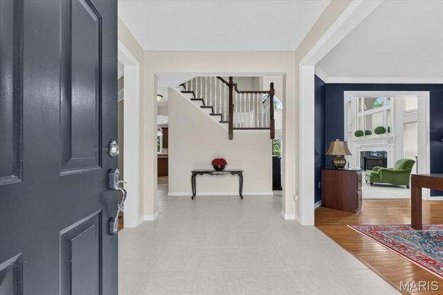 9326 Caddyshack Circle, St Louis, MO 63127