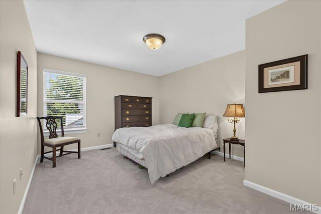 9326 Caddyshack Circle, St Louis, MO 63127