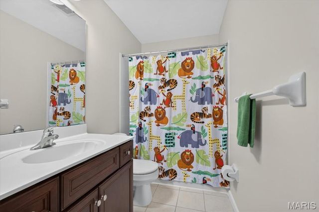 9326 Caddyshack Circle, St Louis, MO 63127