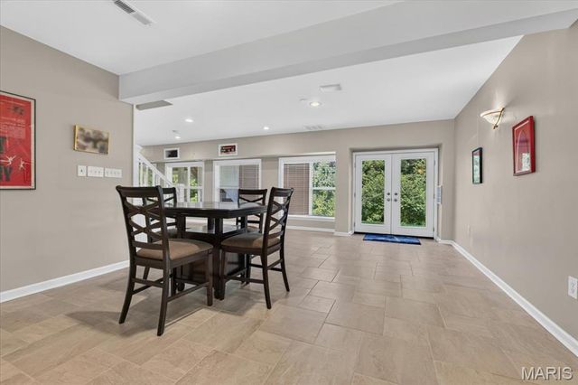 9326 Caddyshack Circle, St Louis, MO 63127