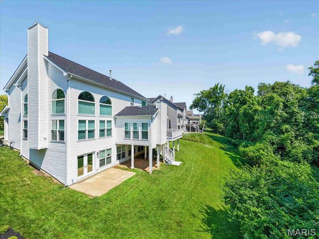 9326 Caddyshack Circle, St Louis, MO 63127