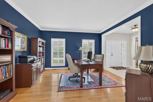 9326 Caddyshack Circle, St Louis, MO 63127