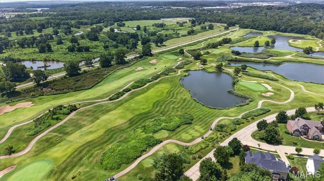 9326 Caddyshack Circle, St Louis, MO 63127