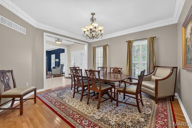 9326 Caddyshack Circle, St Louis, MO 63127