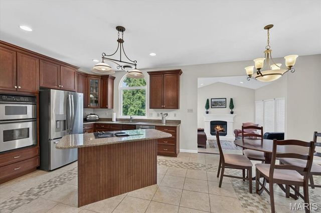 9326 Caddyshack Circle, St Louis, MO 63127