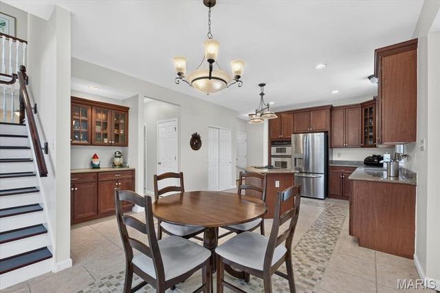 9326 Caddyshack Circle, St Louis, MO 63127