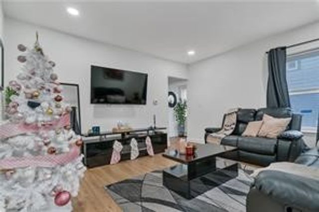 215 Kenyon Avenue, Pawtucket, RI 02861