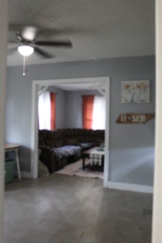 102 Oak Ave, Centerville, TN 37033