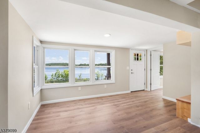 72 Koclas Dr, Netcong Boro, NJ 07857