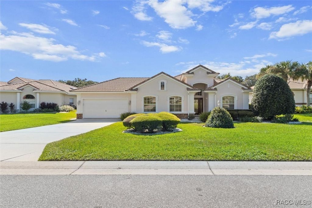 126 W Mickey Mantle Path, Hernando, FL 34442
