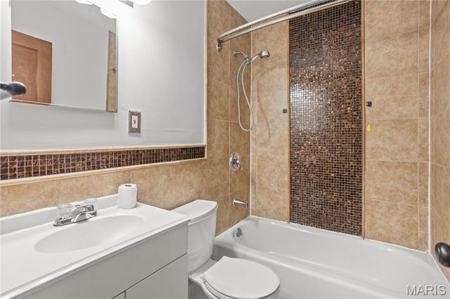 7720 Brocton Court, Bel-nor, MO 63121