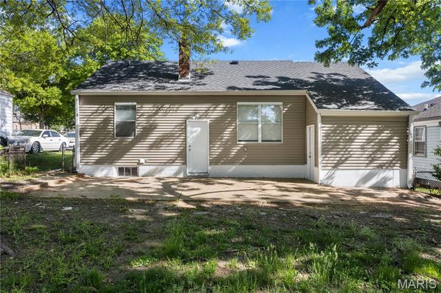 7720 Brocton Court, Bel-nor, MO 63121