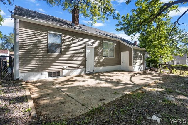 7720 Brocton Court, Bel-nor, MO 63121