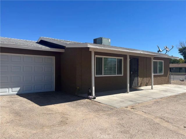 13252 NW Navajo Road, Apple Valley, CA 92308