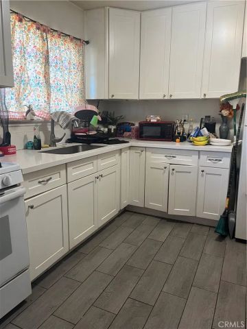 13252 NW Navajo Road, Apple Valley, CA 92308