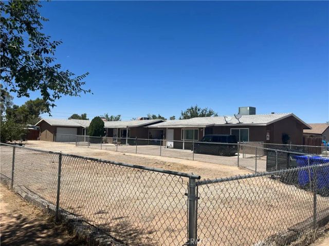 13252 NW Navajo Road, Apple Valley, CA 92308