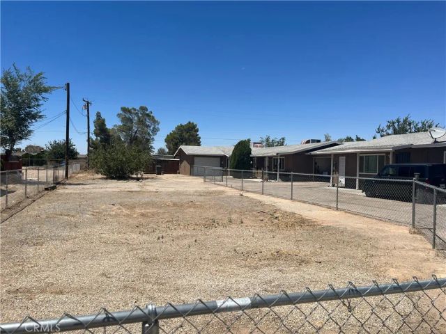 13252 NW Navajo Road, Apple Valley, CA 92308