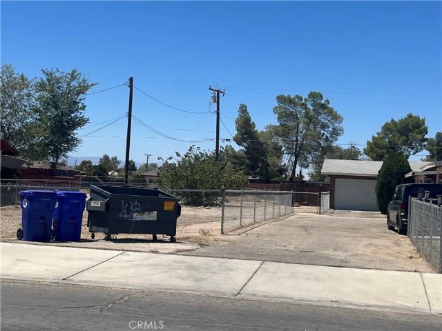 13252 NW Navajo Road, Apple Valley, CA 92308
