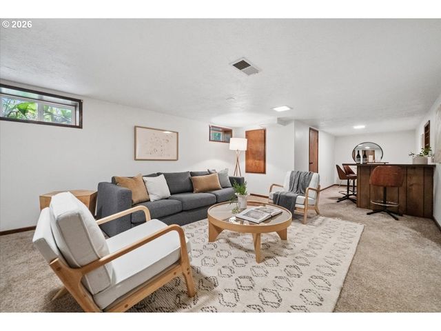 2023 Se YUKON St, Portland, OR 97202