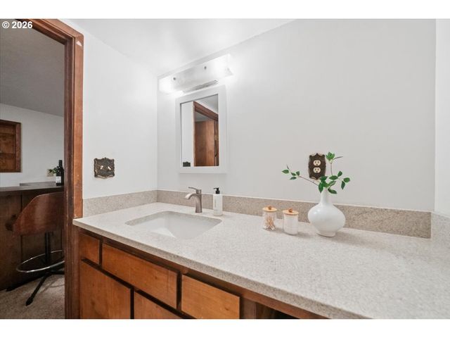 2023 Se YUKON St, Portland, OR 97202