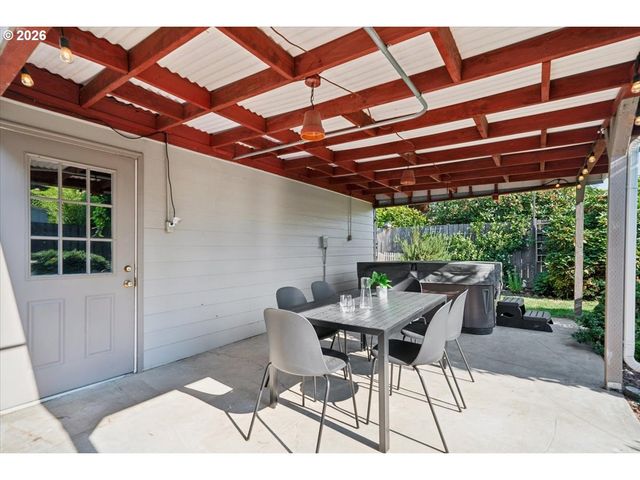 2023 Se YUKON St, Portland, OR 97202