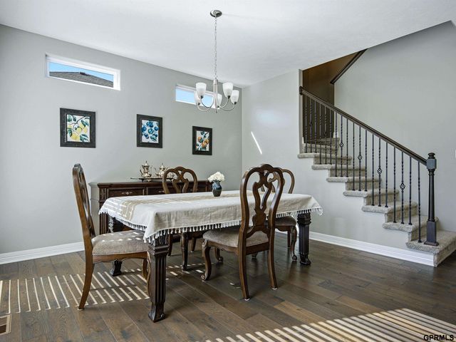 10215 S 124 Street, Papillion, NE 68046