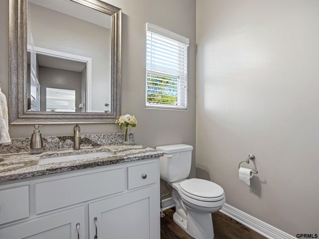 10215 S 124 Street, Papillion, NE 68046