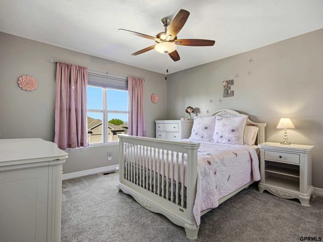 10215 S 124 Street, Papillion, NE 68046