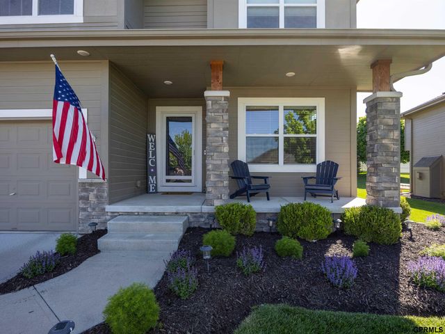 10215 S 124 Street, Papillion, NE 68046