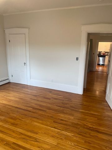 31 Prospect St 3, Marblehead, MA 01945