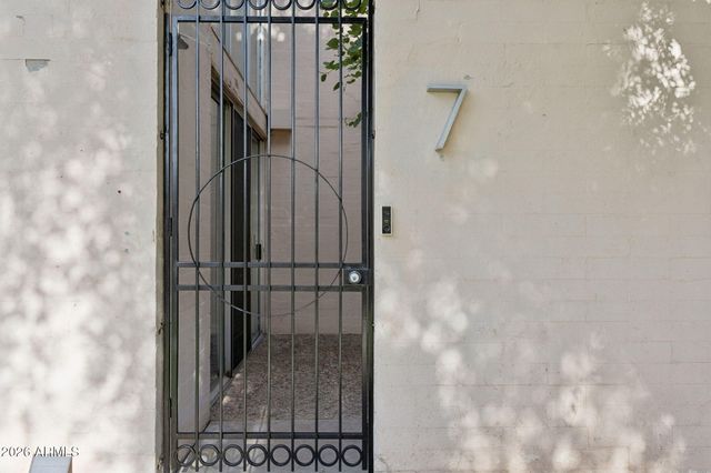 930 S DOBSON Road 7, Mesa, AZ 85202