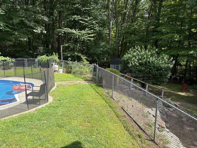 19 E Applewood, Charlton, MA 01507