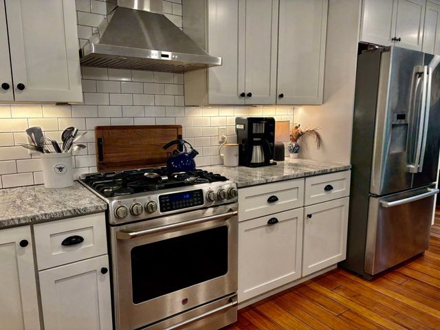 19 E Applewood, Charlton, MA 01507
