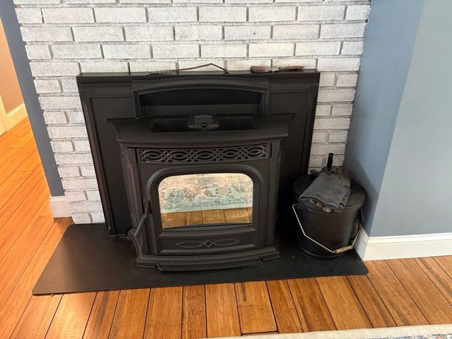 19 E Applewood, Charlton, MA 01507