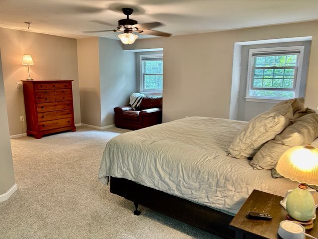 19 E Applewood, Charlton, MA 01507